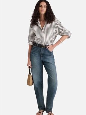 Madewell dark blue  the ballon jean/ barrel jean size 25